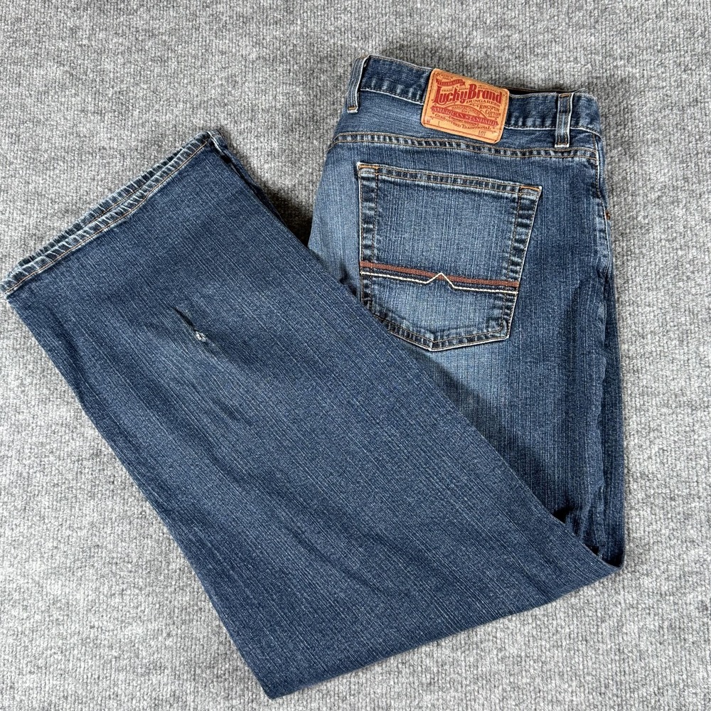 Lucky Brand Jeans Mens 38x30 Blue Classic Fit Ol' Deepwate Distressed Denim